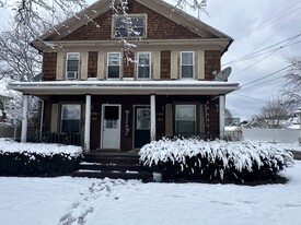 208 Onondaga St, Unit 208 in Sayre, PA - Building Photo