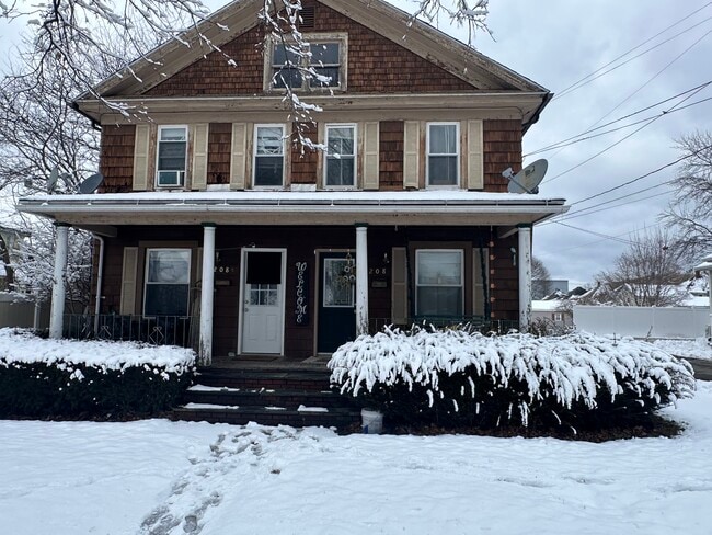 208 Onondaga St, Unit 208, Unit 208