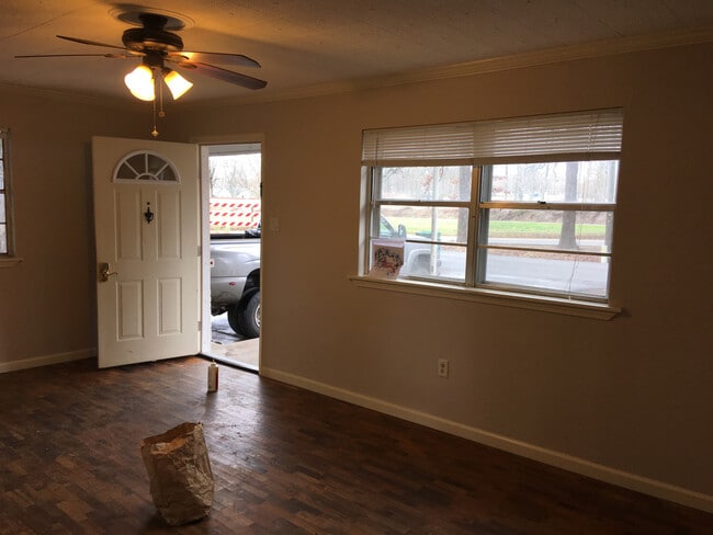 property at 613 S Grant St