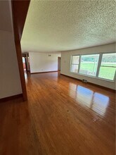 1918 W Wedington Dr, Unit 206 in Fayetteville, AR - Building Photo - Building Photo