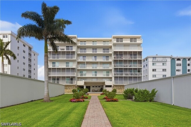 property at 1977 Gulf Shore Blvd N