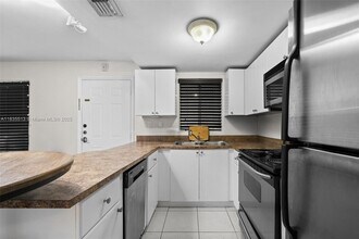 3101 SW 27th Ave in Coral Gables, FL - Building Photo - Building Photo
