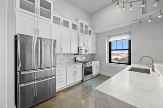 400 E Walnut St in Des Moines, IA - Building Photo - Building Photo