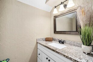 22011 Kenchester Dr in Houston, TX - Building Photo