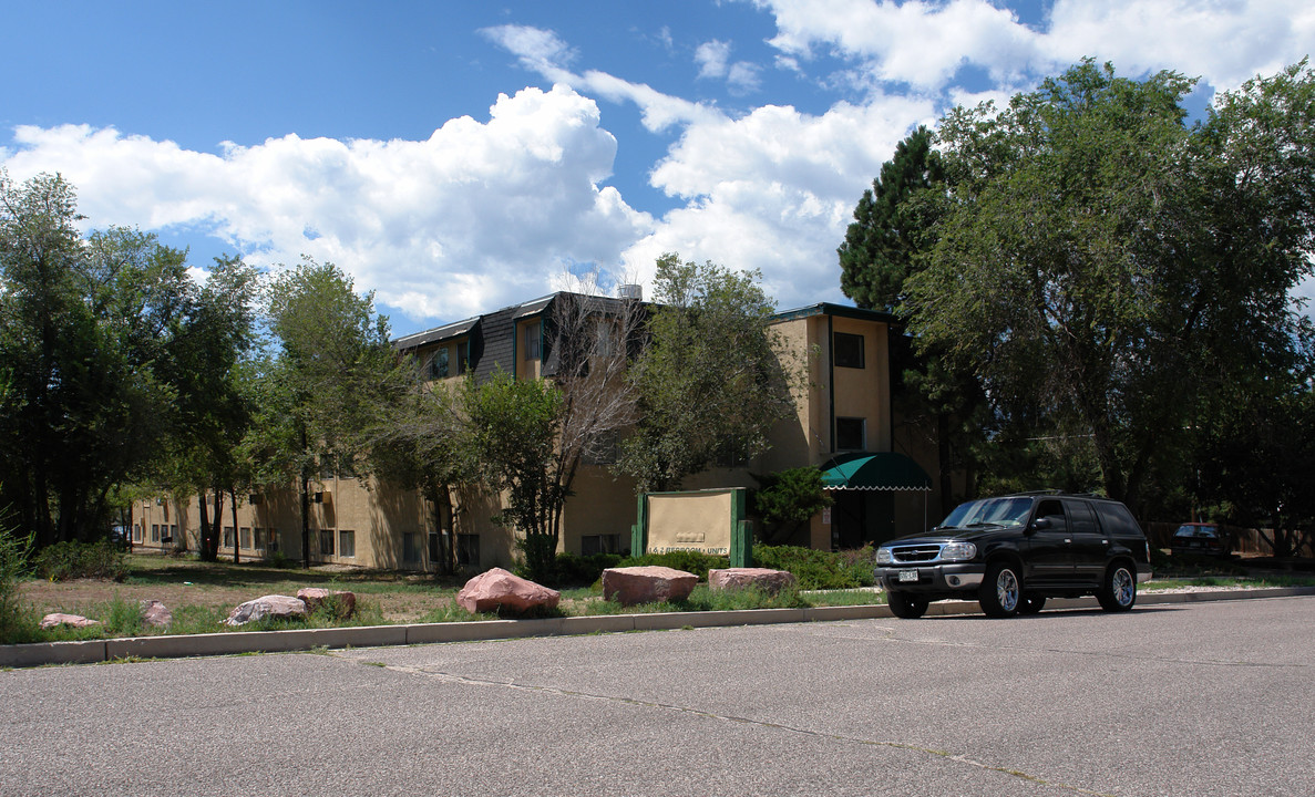 Sonoma Heights Apartments in Colorado Springs, CO - Building Photo