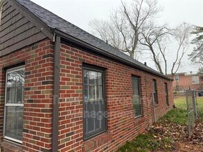 520 Hentschel Pl in Ferguson, MO - Building Photo - Building Photo