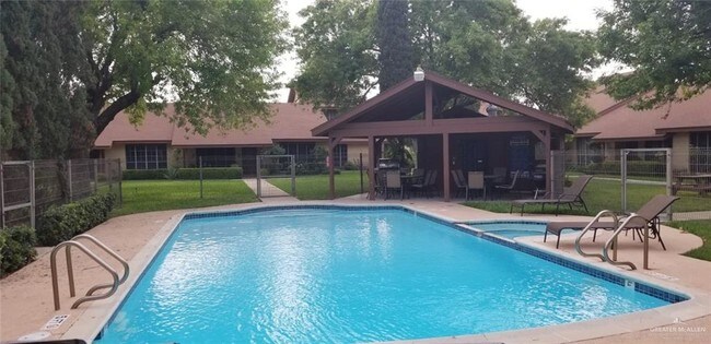901 E Dallas Ave in McAllen, TX - Building Photo - Building Photo