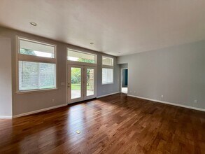 3372 Antigua Dr in Eugene, OR - Building Photo - Building Photo