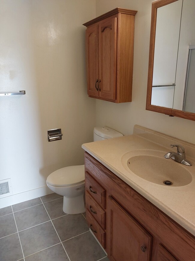 1015 Williams Way, Unit A in Mountain View, CA - Foto de edificio - Building Photo