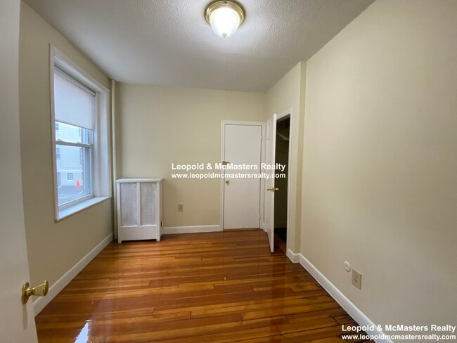 1132 Commonwealth Ave in Boston, MA - Foto de edificio - Building Photo