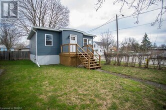 20 Park Ave E in Brantford, ON - Building Photo - Building Photo