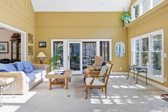 36 Gloucester Rd in Hilton Head Island, SC - Building Photo - Building Photo