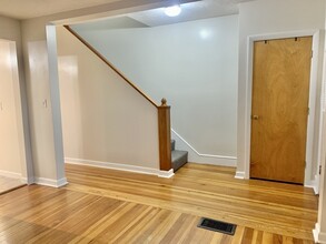 62 Cutter St in Waltham, MA - Building Photo - Building Photo