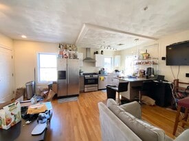 128 Hillside St, Unit 3T in Boston, MA - Building Photo