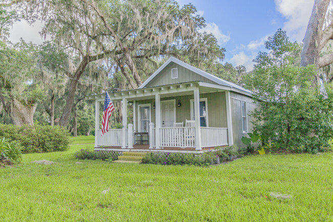 3528 Co Rd 204 in Oxford, FL - Building Photo - Building Photo