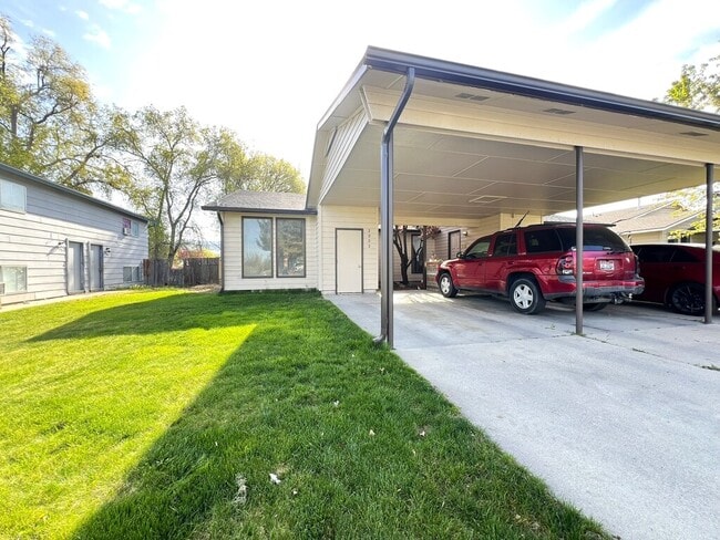 2002 S Leadville Ave in Boise, ID - Building Photo - Building Photo