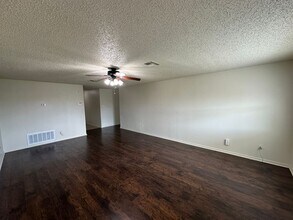 4100 Mustang Dr in Killeen, TX - Building Photo - Building Photo