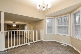 2246 Camden Ct in Jonesboro, GA - Foto de edificio - Building Photo