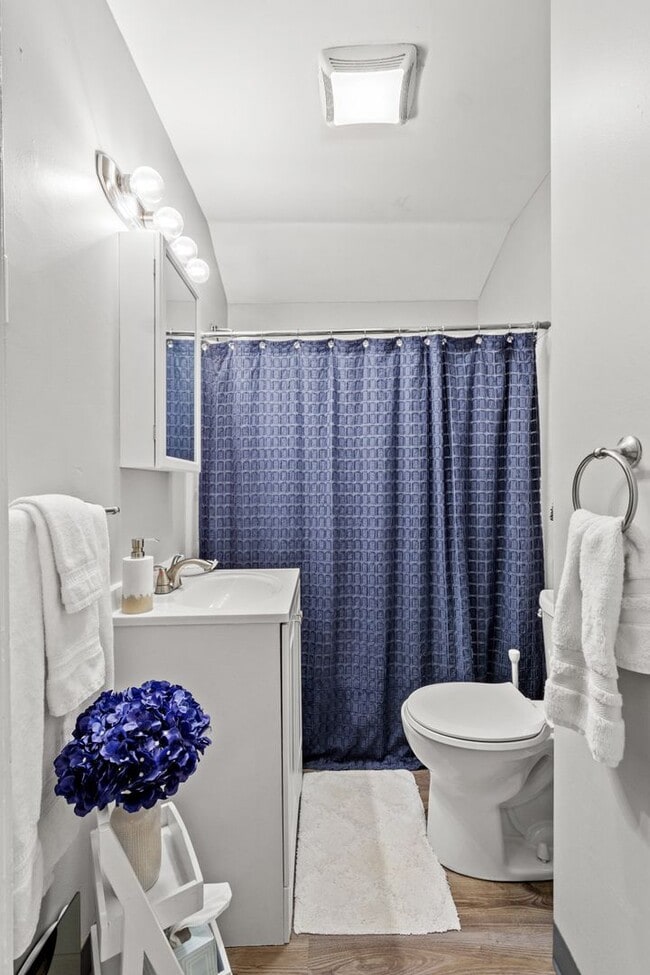 1635 Suburban Ave in Pittsburgh, PA - Building Photo - Building Photo