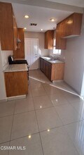 7337 Balboa Blvd in Los Angeles, CA - Building Photo - Building Photo
