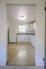 223 Merrill St, Unit 3 in Syracuse, NY - Foto de edificio - Building Photo