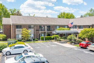 Town Square Senior Apartments - 62 and over in Blue Ash, OH - Building Photo