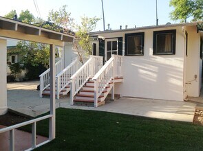 936 E Elizabeth St in Pasadena, CA - Building Photo - Building Photo