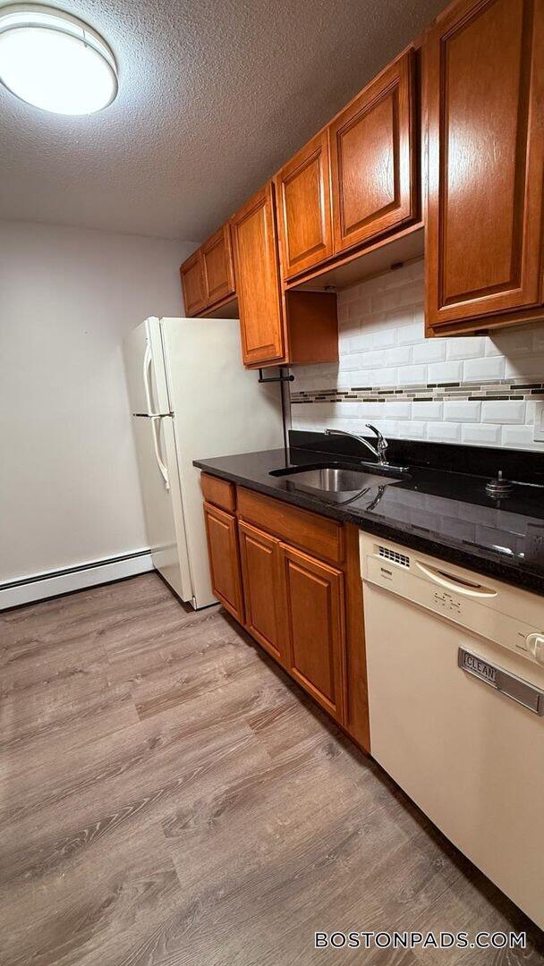 47 Princeton St in Leominster, MA - Foto de edificio - Building Photo