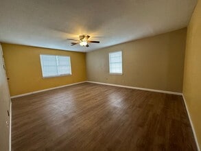 816 Lamar St in Kerrville, TX - Building Photo - Building Photo