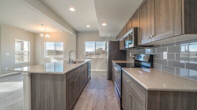 6217 Lenexa Grv in Colorado Springs, CO - Building Photo - Building Photo