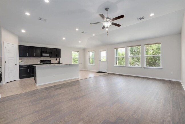 21604 Pope Dr in Leander, TX - Building Photo - Building Photo
