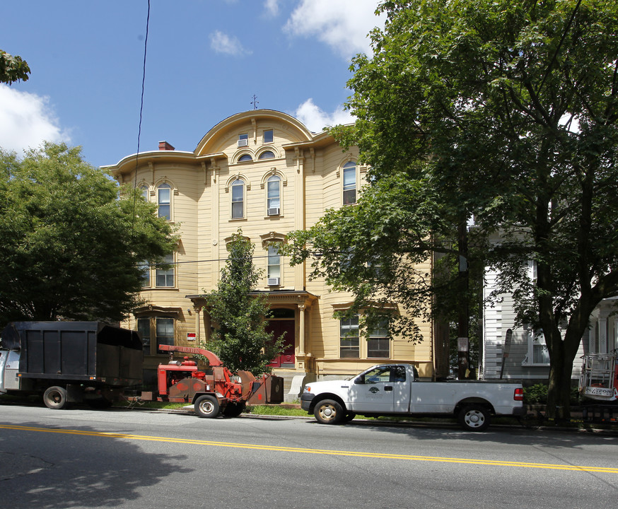 350-352 Essex St in Salem, MA - Foto de edificio