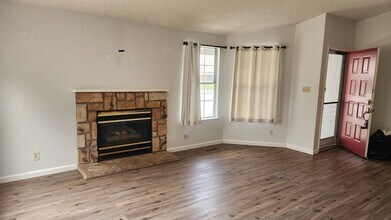 6323 Chesterfield Ln in Reno, NV - Building Photo - Building Photo