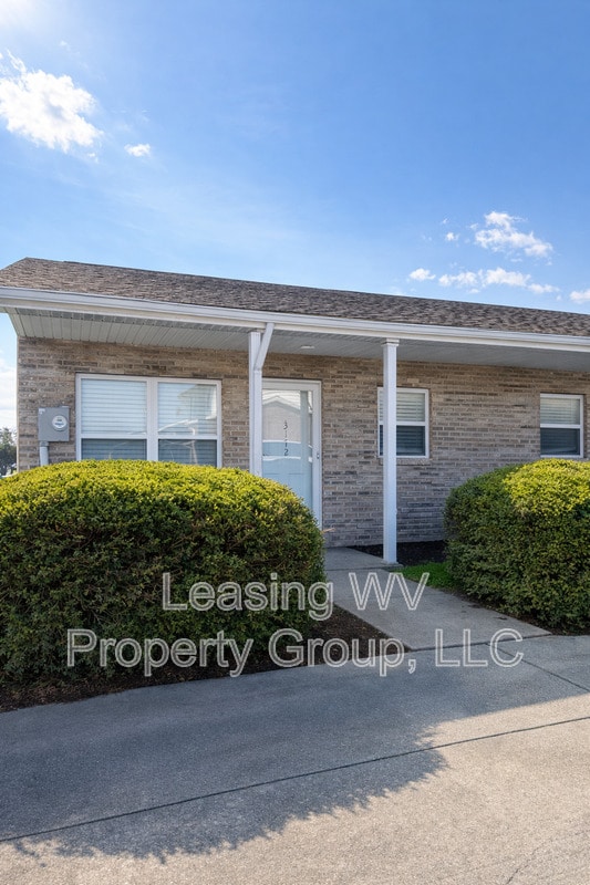 property at 3172 Putnam Ave