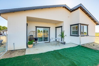 6600 Thousand Oaks Dr in Lincoln, CA - Building Photo - Building Photo