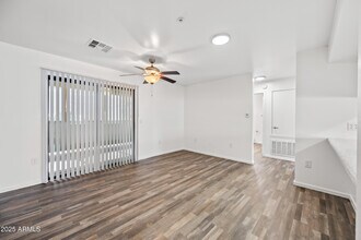 3065 N 67th Ave in Phoenix, AZ - Building Photo - Building Photo