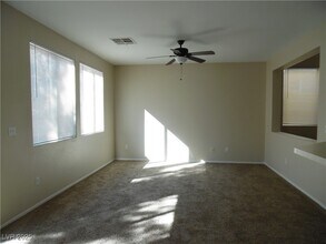 6371 Thunder Gulch Ave in Las Vegas, NV - Building Photo - Building Photo
