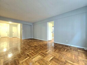 525-527-527 Riverdale Ave in Yonkers, NY - Foto de edificio - Building Photo
