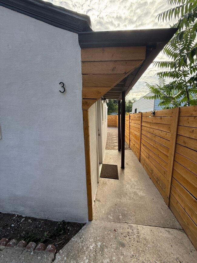 1015 Iowa Ave, Unit 3