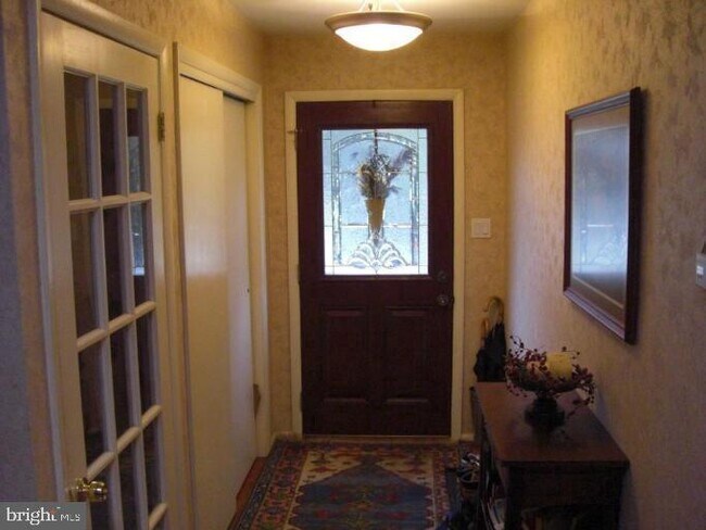 18523 Mountain Laurel Terrace in Gaithersburg, MD - Building Photo - Building Photo