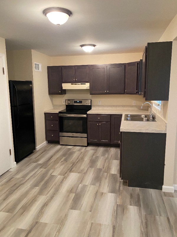 9207 Clarion Dr in St. Louis, MO - Foto de edificio - Building Photo