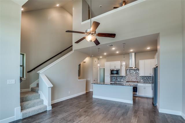 1044 Manacor Ln in Dallas, TX - Building Photo - Building Photo