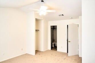 9563 Olde Towne Row in Dallas, TX - Building Photo - Building Photo