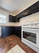 921 N Fulbright Ave in Springfield, MO - Building Photo - Building Photo