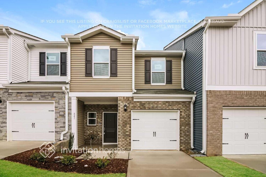 841 Holiday Pk Ln in Knightdale, NC - Building Photo