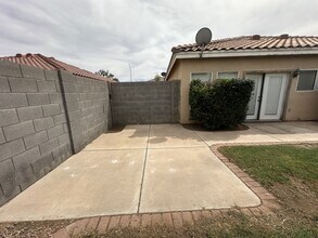 8248 E Posada Ave in Mesa, AZ - Building Photo - Building Photo