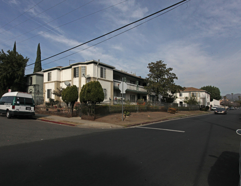 1351 N Serrano Ave in Los Angeles, CA - Building Photo