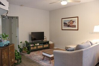 533 NW 50th Blvd in Gainesville, FL - Building Photo - Building Photo