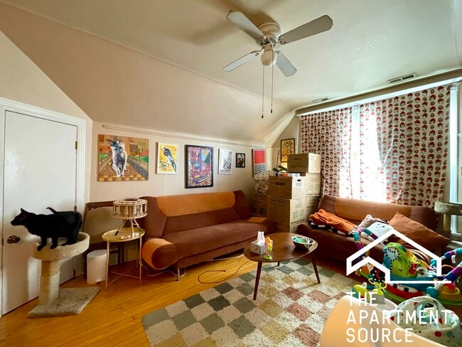 3434 W Drummond Pl in Chicago, IL - Foto de edificio - Building Photo