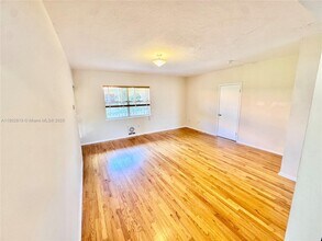 736 13th St in Miami Beach, FL - Building Photo - Building Photo